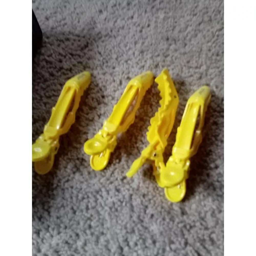 NEW Drybar High Tops Self-Grip Rollers 6-Pack (3 Medium/3 Large) & 4 Clips